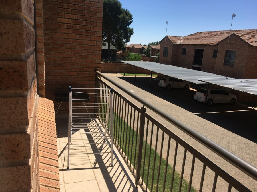 2 Bedroom Property for Sale in Vredenhof Sh Free State